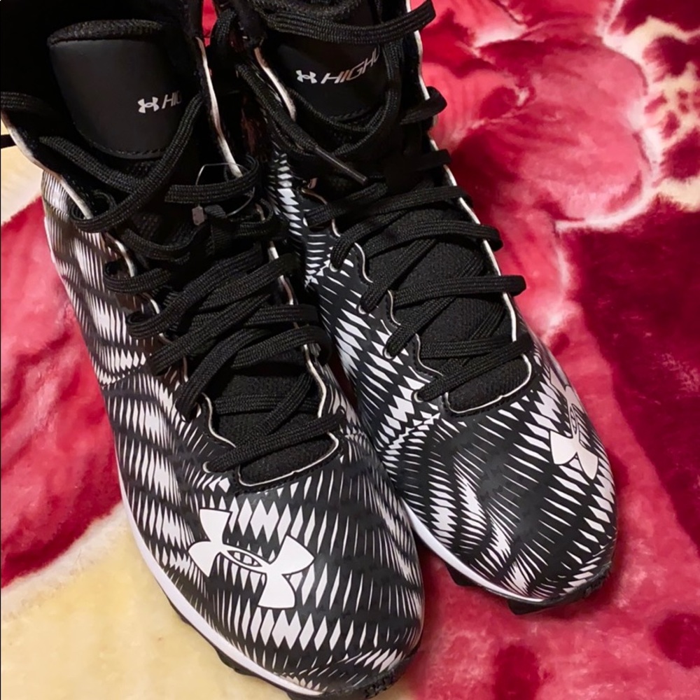 Under Armour Clutchfit Football Cleats! Brand New!